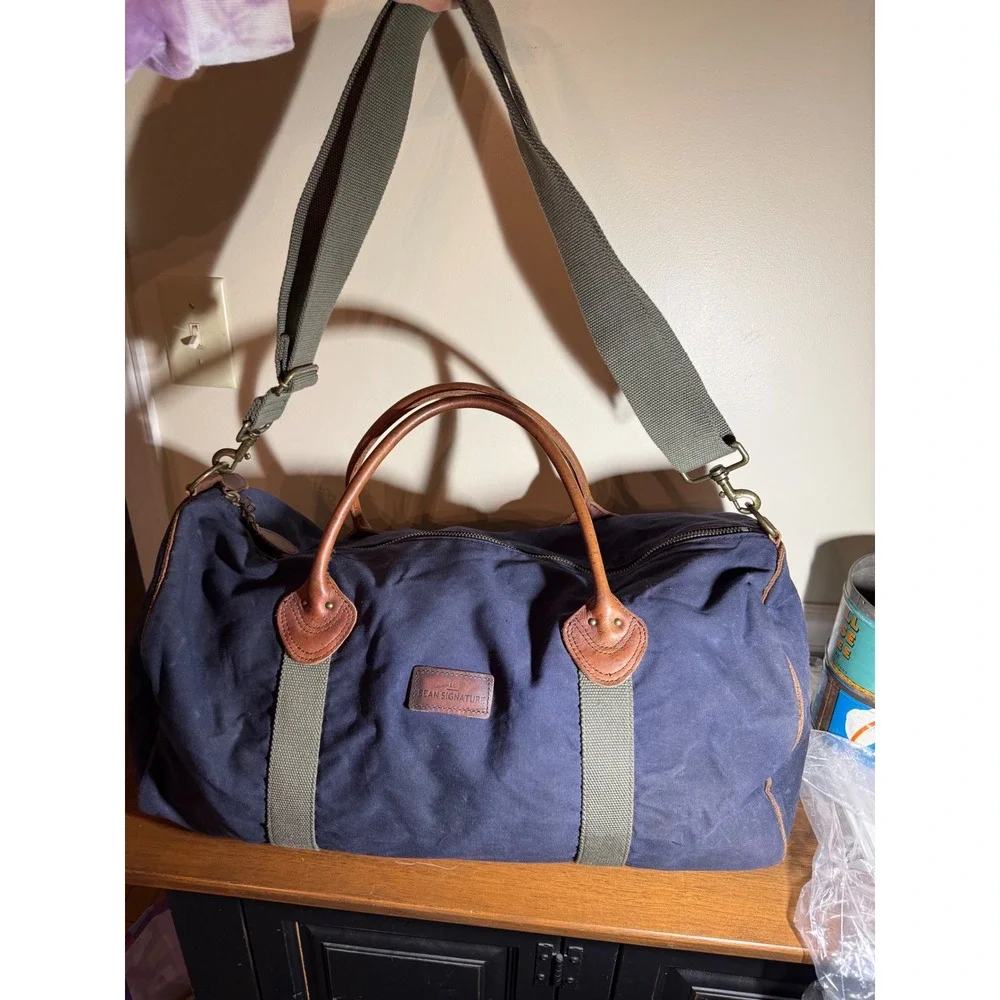 LL Bean Signature Waxed Canvas Duffle Bag Navy Blue Leather trim 22